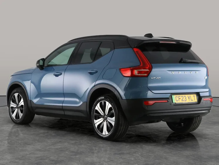 Volvo XC40 2.0 B3p Plus Dark Black #3