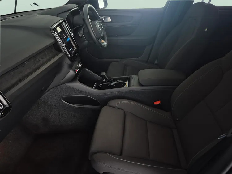 Volvo XC40 2.0 B3p Plus Dark Black #14