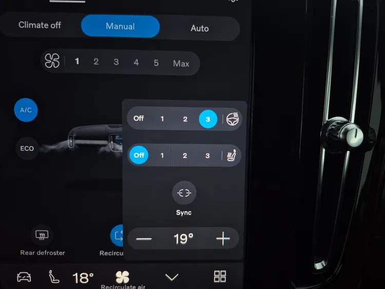 Volvo XC40 2.0 B3p Plus Dark Black #33