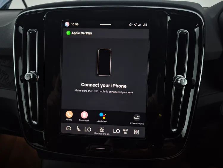 Volvo XC40 2.0 B3p Plus Dark Black #27