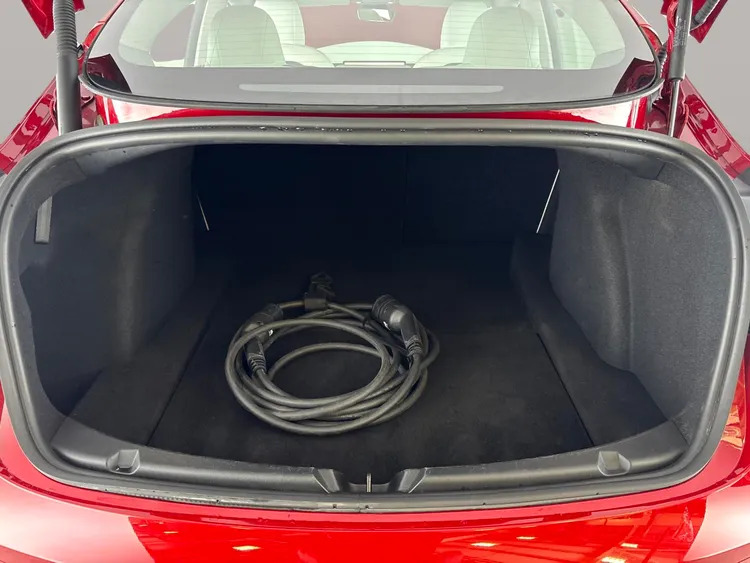 Tesla Model 3 Saloon Rwd White #21
