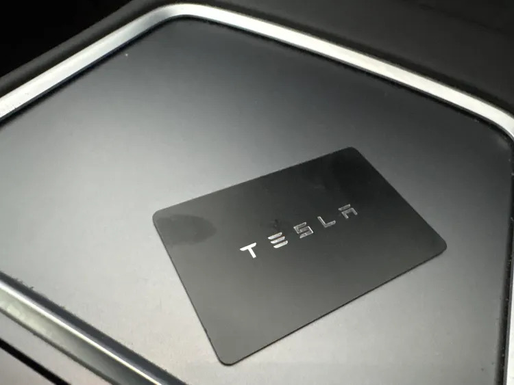 Tesla Model 3 Saloon Rwd White #22
