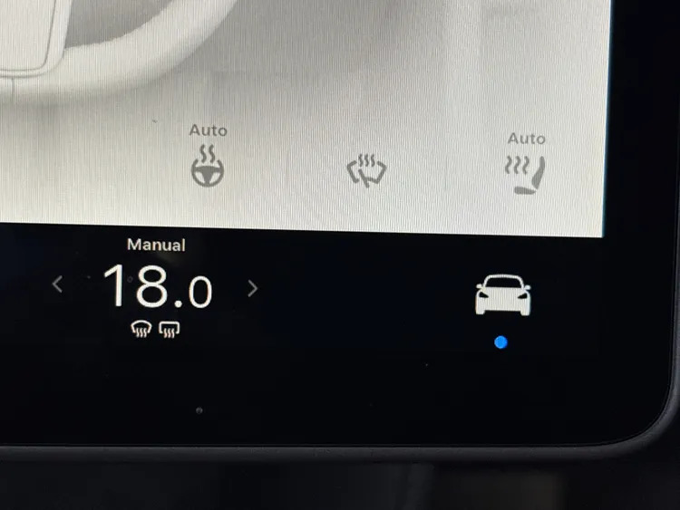 Tesla Model 3 Saloon Rwd White #31