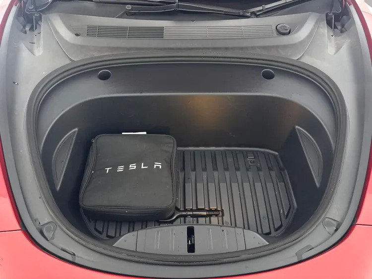 Tesla Model 3 Saloon Rwd White #23