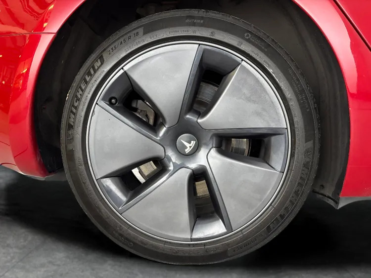 Tesla Model 3 Saloon Rwd White #12
