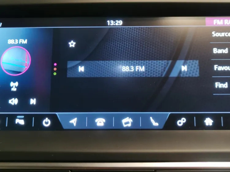 Jaguar E-Pace Jaguar Estate 2.0D 180 Hse Silver #23