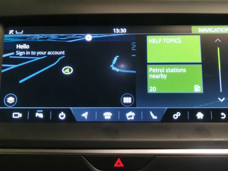 Jaguar E-Pace Jaguar Estate 2.0D 180 Hse Silver #27