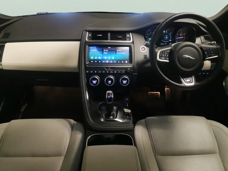 Jaguar E-Pace Jaguar Estate 2.0D 180 Hse Silver #13