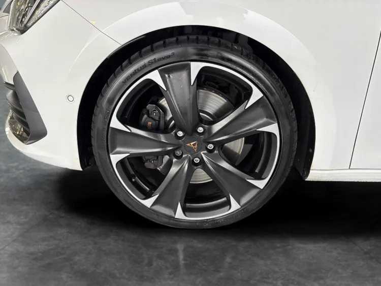 Cupra Leon Cupra Estate 2.0 Tsi Vz2 Dsg 4Drive Red #10