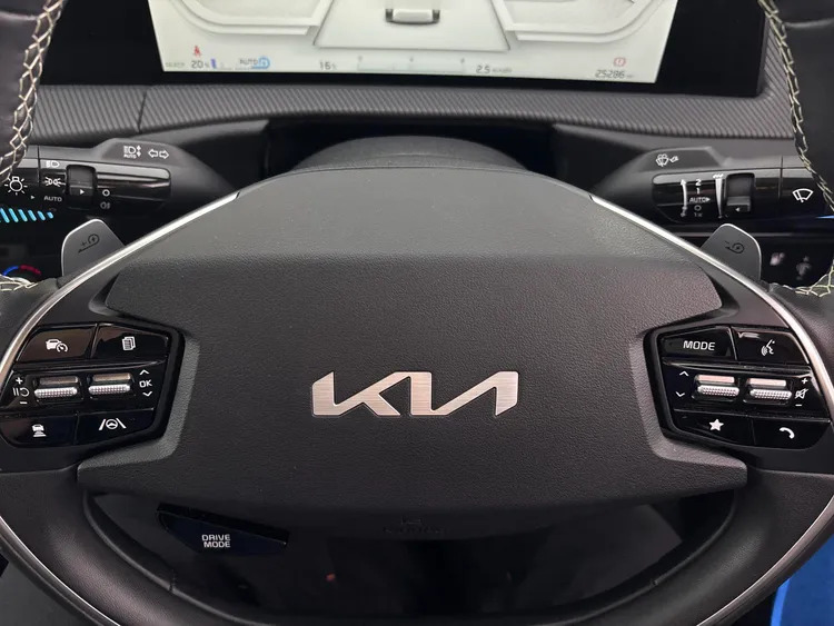 Kia EV6 77.4Kwh Horizon Hatchback Blue #33