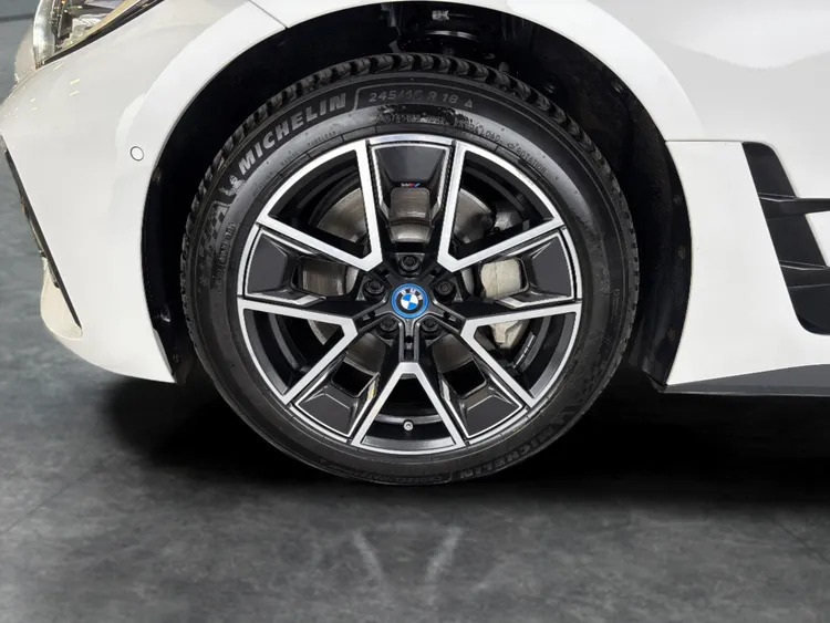 BMW i4 M Sport Blue #10