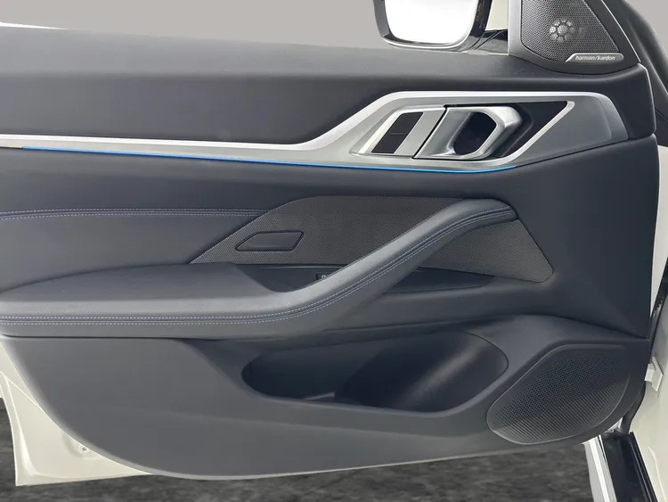 BMW i4 M Sport Blue #16