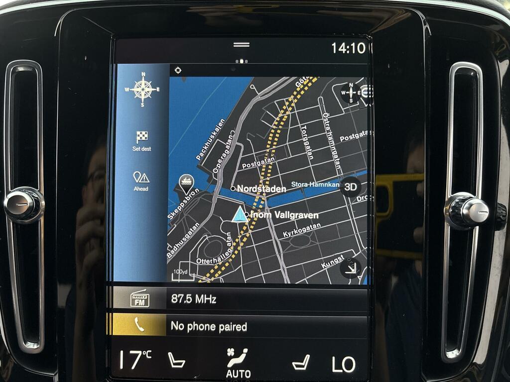 Volvo XC40 2.0 B4p Plus Dark Awd  #28