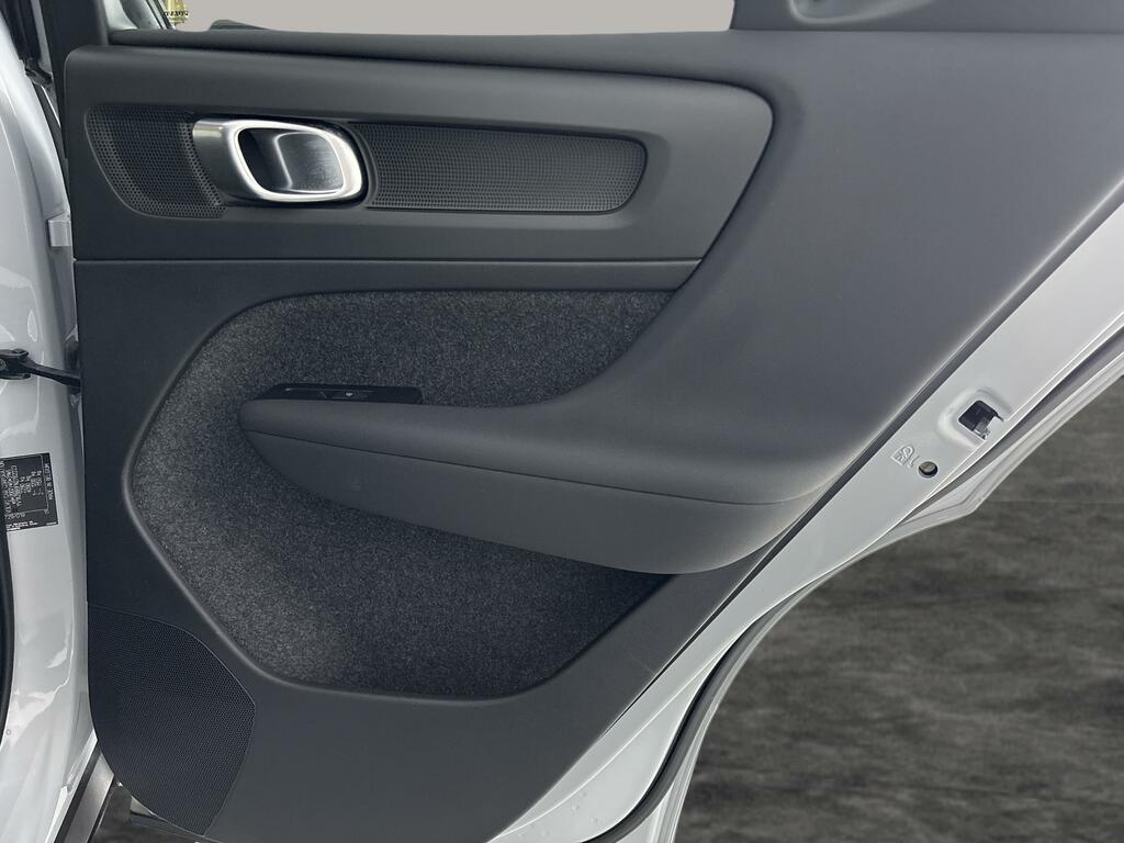 Volvo XC40 2.0 B4p Plus Dark Awd  #18
