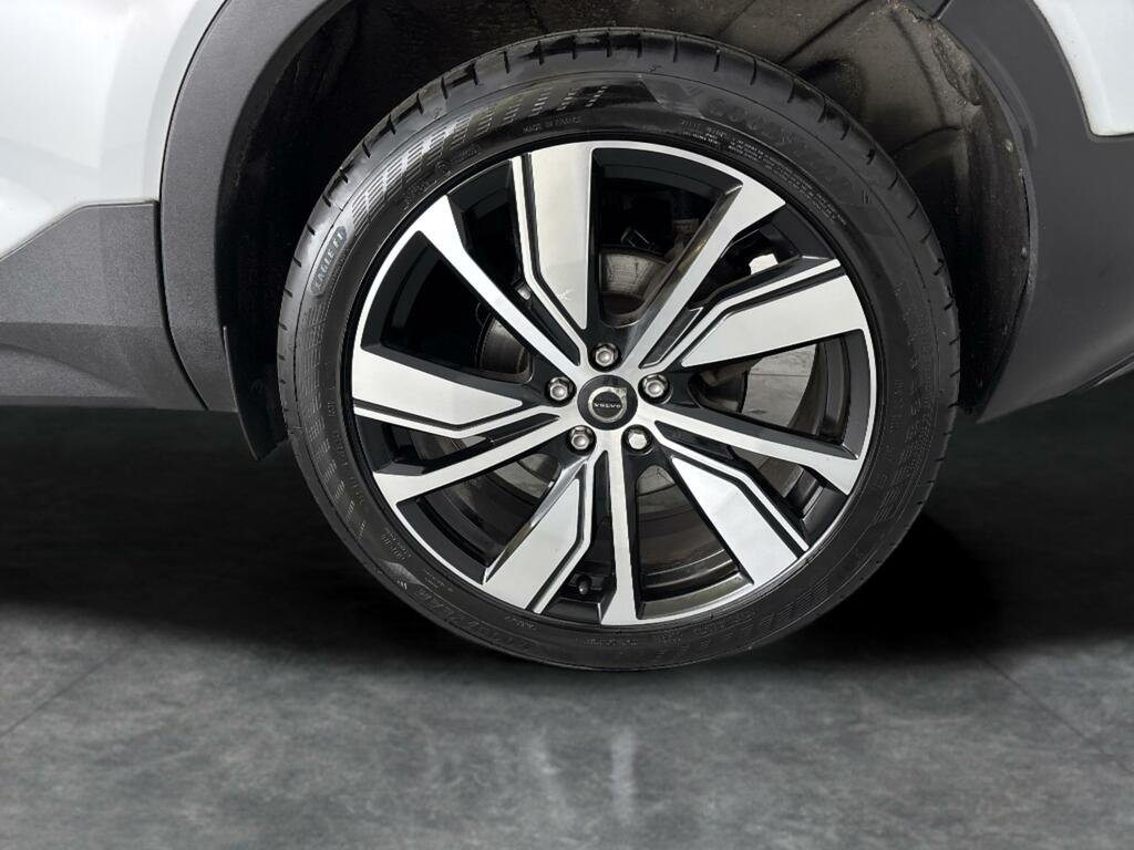Volvo XC40 2.0 B4p Plus Dark Awd  #9