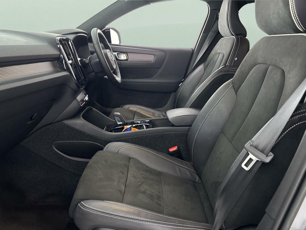 Volvo XC40 2.0 B4p Plus Dark Awd  #14