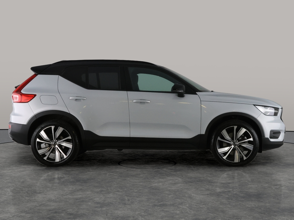 Volvo XC40 2.0 B4p Plus Dark Awd  #4