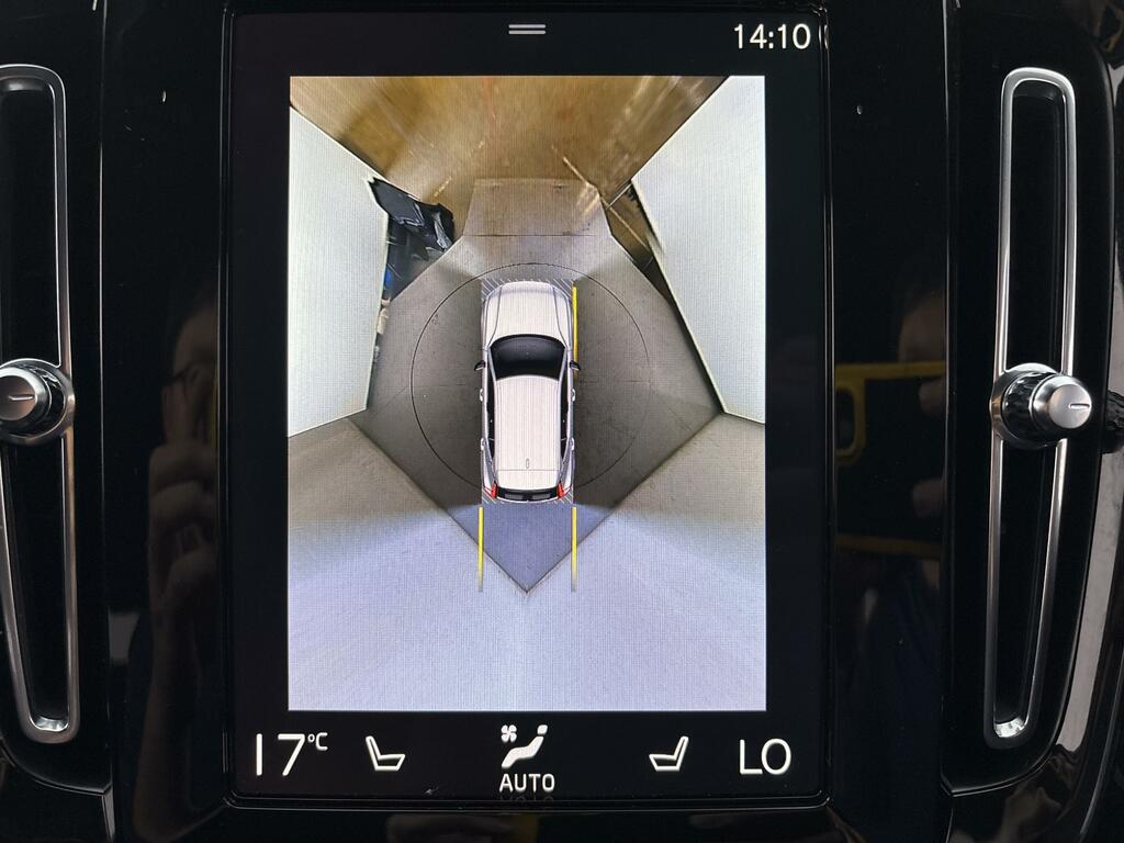 Volvo XC40 2.0 B4p Plus Dark Awd  #31
