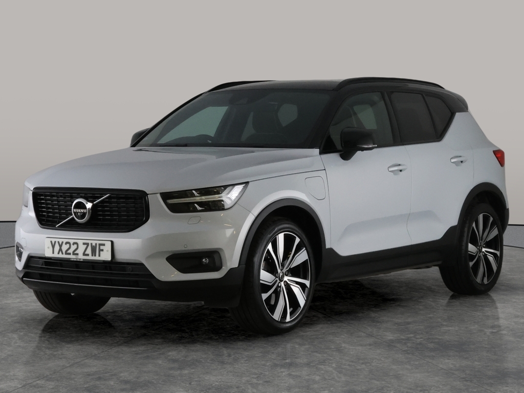 Volvo XC40 2.0 B4p Plus Dark Awd  #1