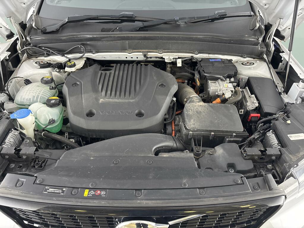 Volvo XC40 2.0 B4p Plus Dark Awd  #23
