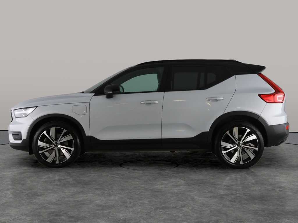 Volvo XC40 2.0 B4p Plus Dark Awd  #8