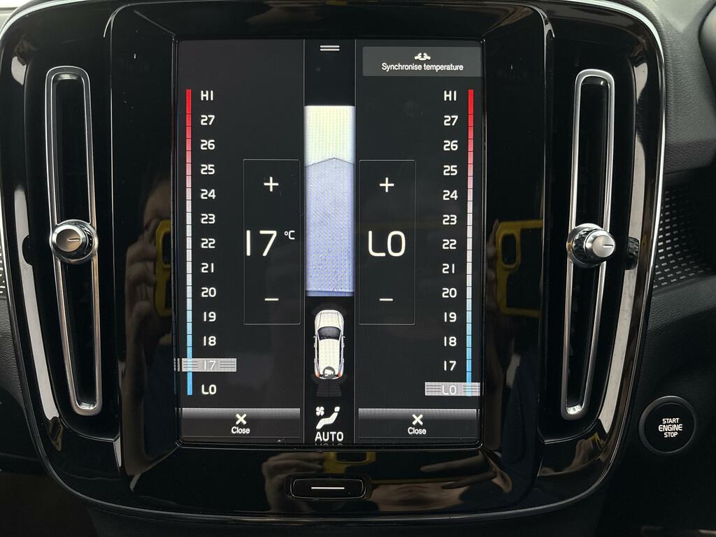 Volvo XC40 2.0 B4p Plus Dark Awd  #33