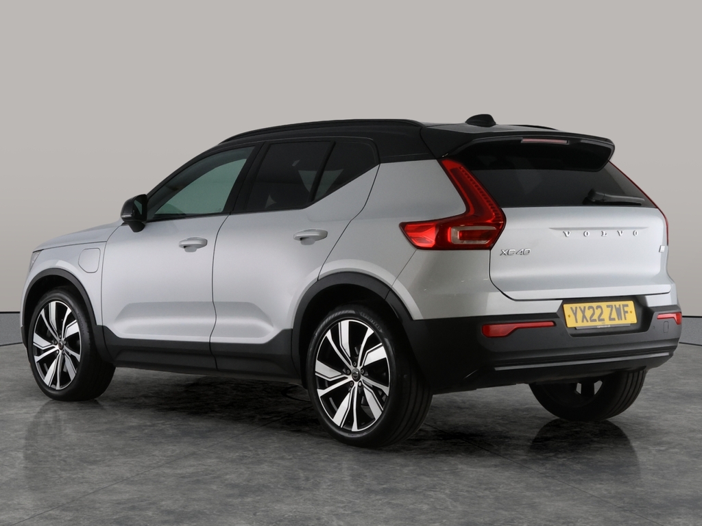 Volvo XC40 2.0 B4p Plus Dark Awd  #7