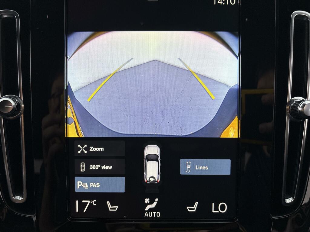 Volvo XC40 2.0 B4p Plus Dark Awd  #32