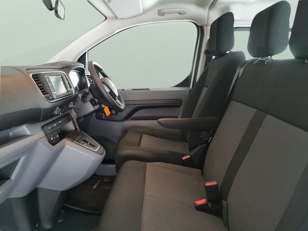Vauxhall Vivaro 1.5L Sportive White #14