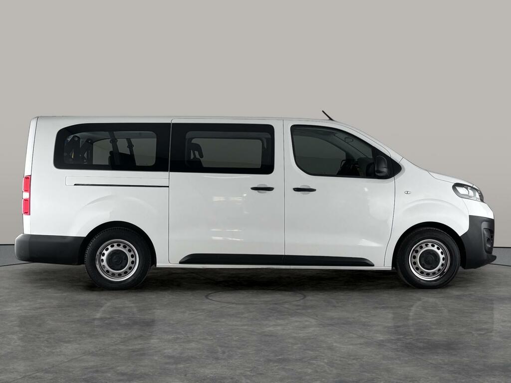 Vauxhall Vivaro 1.5L Sportive White #4