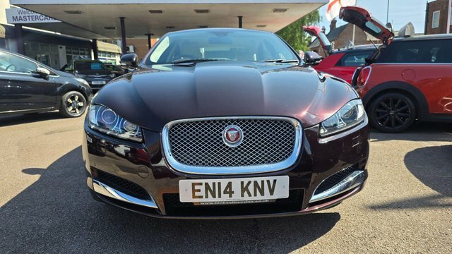 Jaguar XF 3.0D V6 Portfolio Euro 5 Ss Red #2