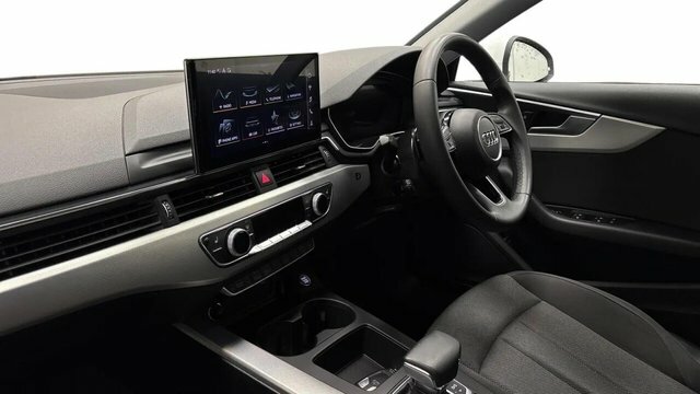 Audi A4 Avant 2.0 Tdi 35 Technik Estate S Tronic Euro White #4