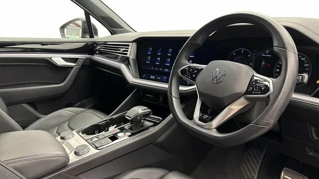 Volkswagen Touareg 3.0 Tdi V6 Black Edition Suv Tiptronic Black #4