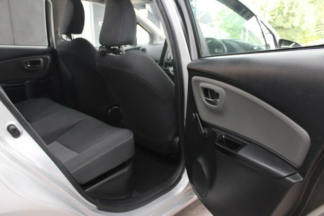 Toyota Yaris Hatchback Blue #20