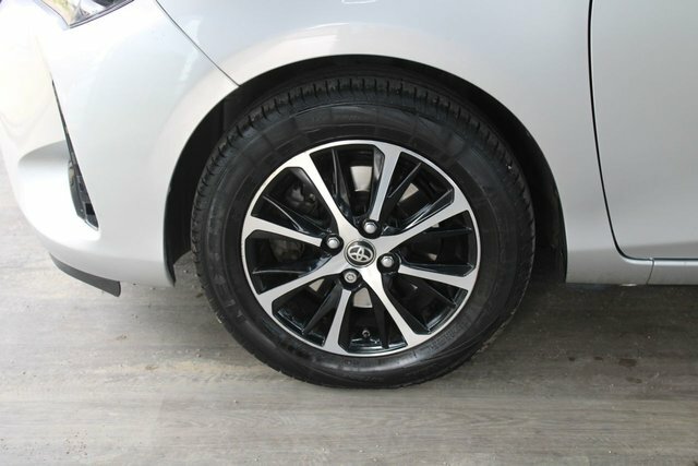 Toyota Yaris Hatchback Blue #14