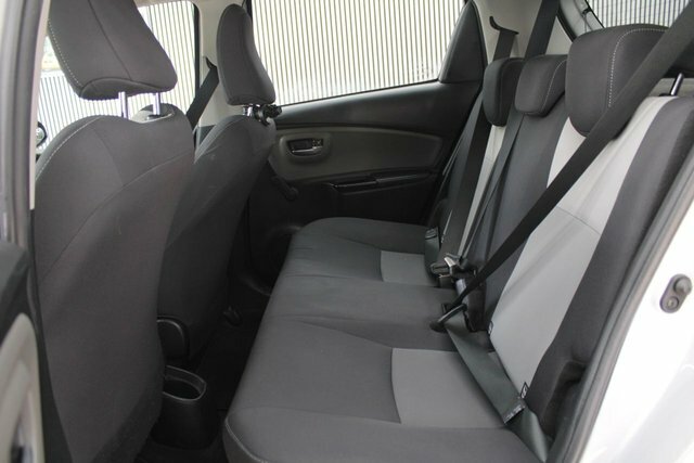 Toyota Yaris Hatchback Blue #19