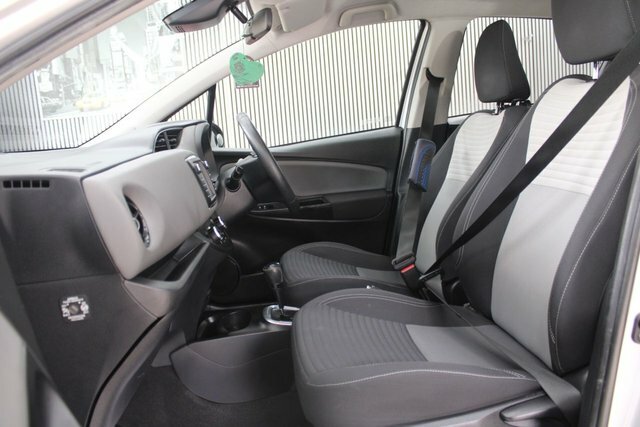Toyota Yaris Hatchback Blue #17