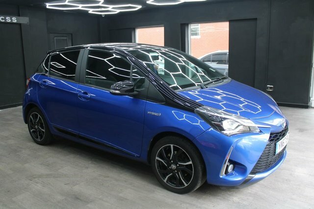 Toyota Yaris 1.5 Vvt-h Blue Bi-tone Hatchback Hybrid Blue #4