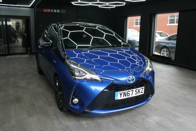 Toyota Yaris 1.5 Vvt-h Blue Bi-tone Hatchback Hybrid Blue #3