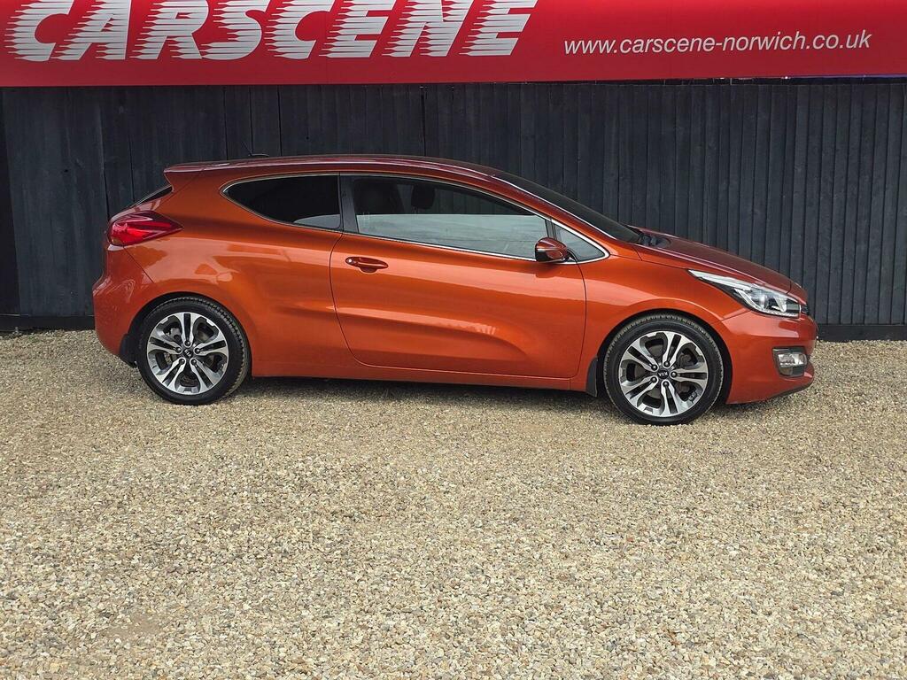 Kia Proceed Hatchback 1.6 Crdi Ecodynamics Se Euro 5 Ss Orange #3