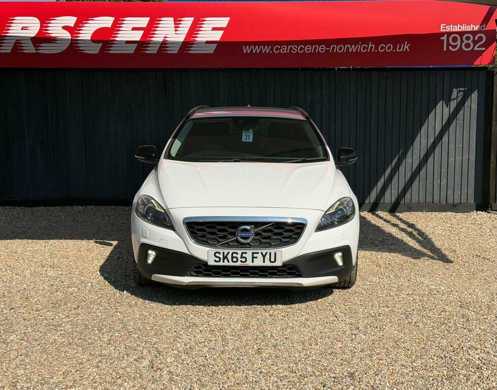Volvo V40 Cross Country 2.0 D2 Lux Euro 6 Ss White #2