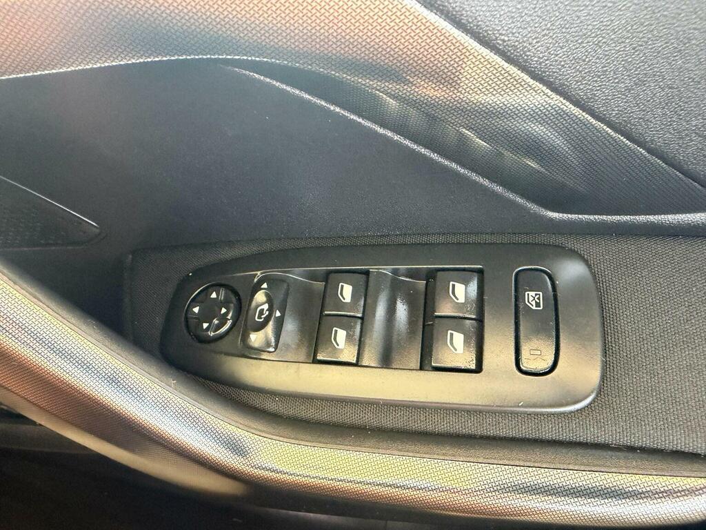 Peugeot 2008 1.2 Puretech Active 82 Bhp Grey #28