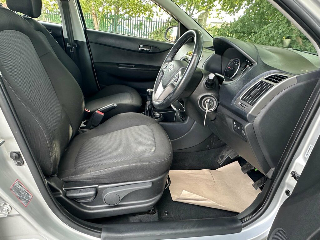Hyundai I20 Active Black #19