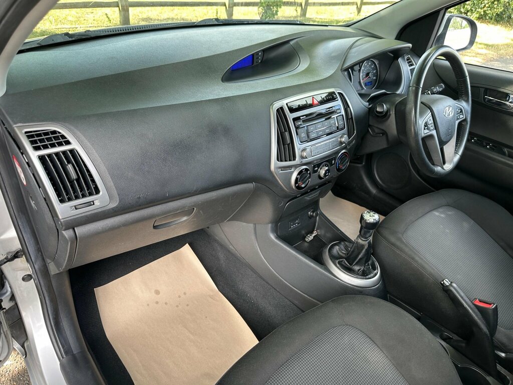 Hyundai I20 Active Black #13