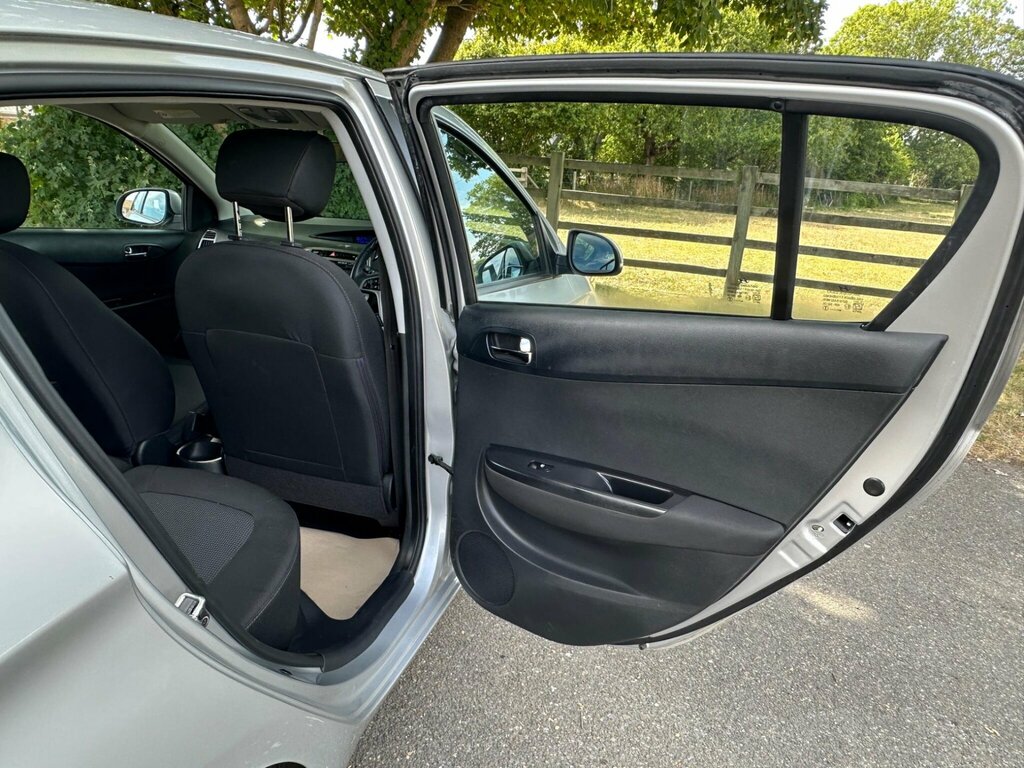 Hyundai I20 Active Black #39