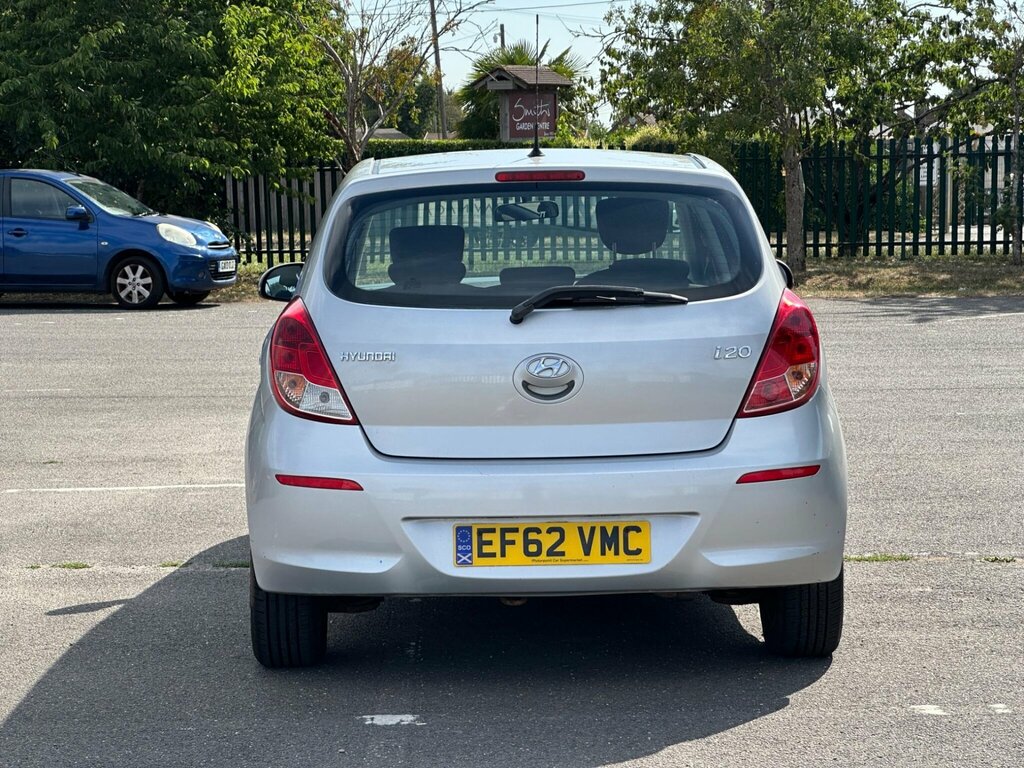 Hyundai I20 Active Black #8