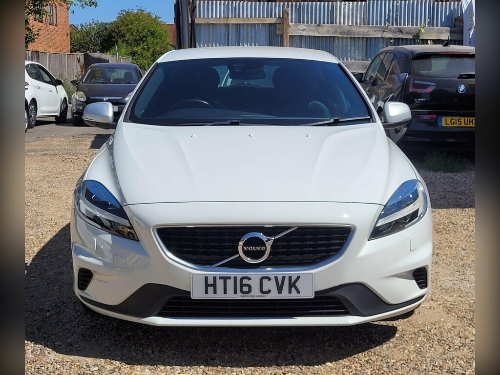 Volvo V40 2.0 T2 R-design Euro 6 Ss HT16CVK White #3