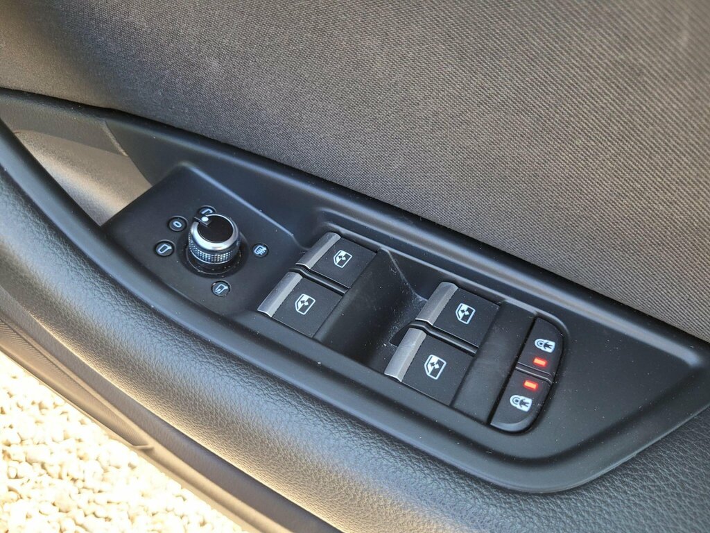 Audi A4 35 Tfsi Black Edition S Tronic Blue #8