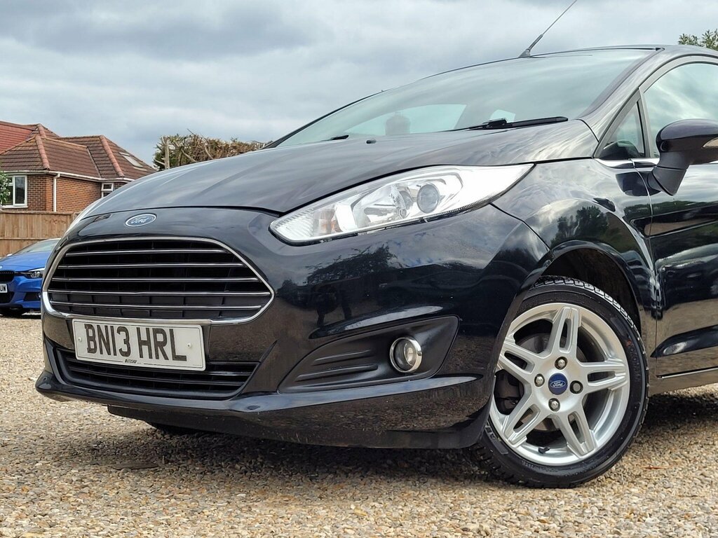 Ford Fiesta 1.3 Style Red #11