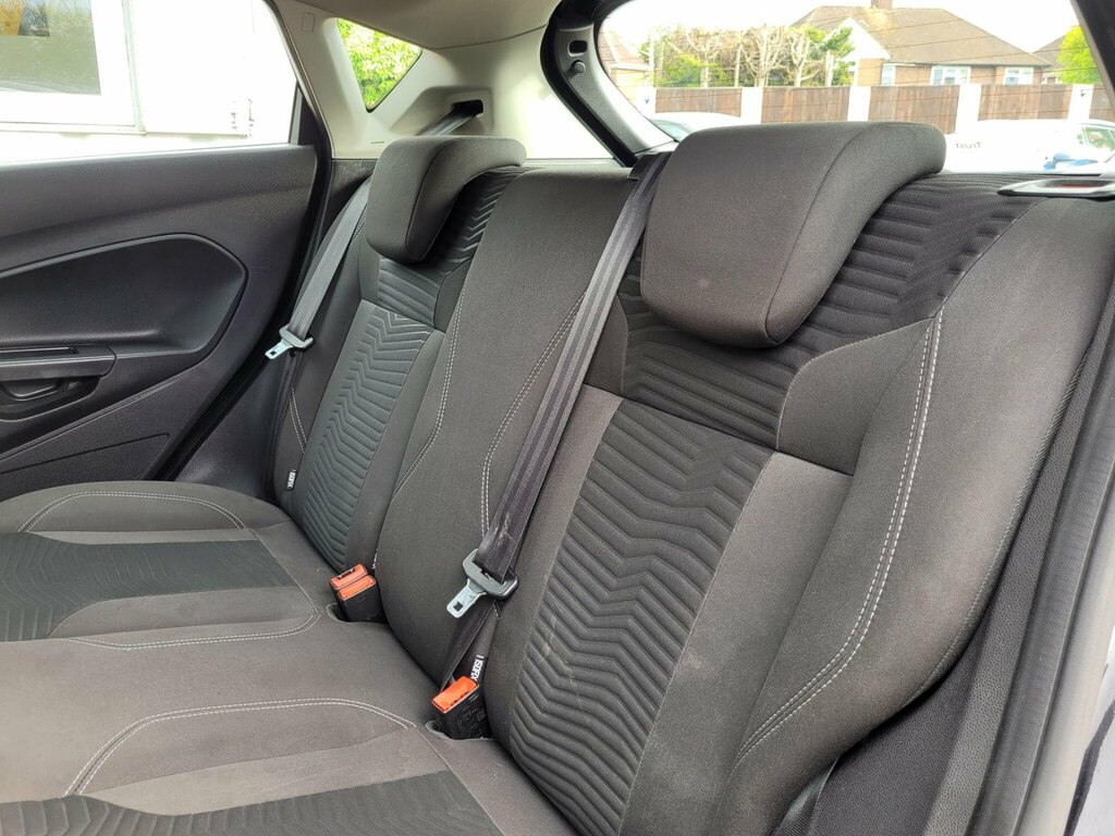 Ford Fiesta 1.3 Style Red #33